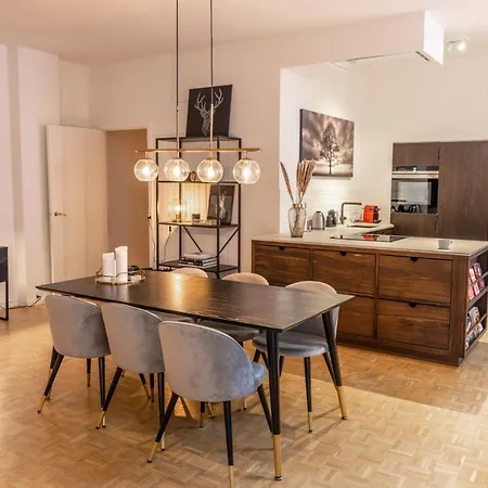 דירה Deluxe 4 - 3 Bedroom & 2 Bath