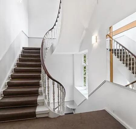 Deluxe 4 - 3 Bedroom & 2 Bath * Copenhagen